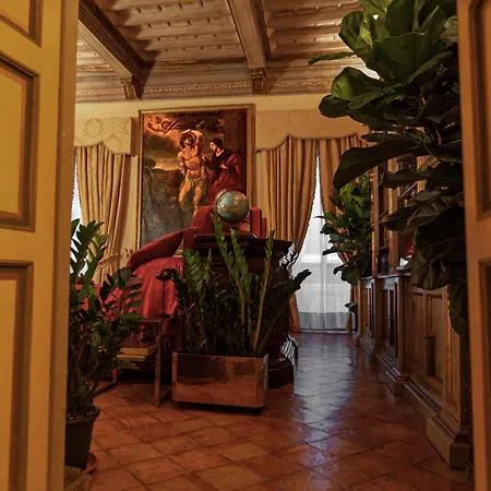 Apartment Baroque Palazzo With Original Old Master Painting, Near Piazza Navona